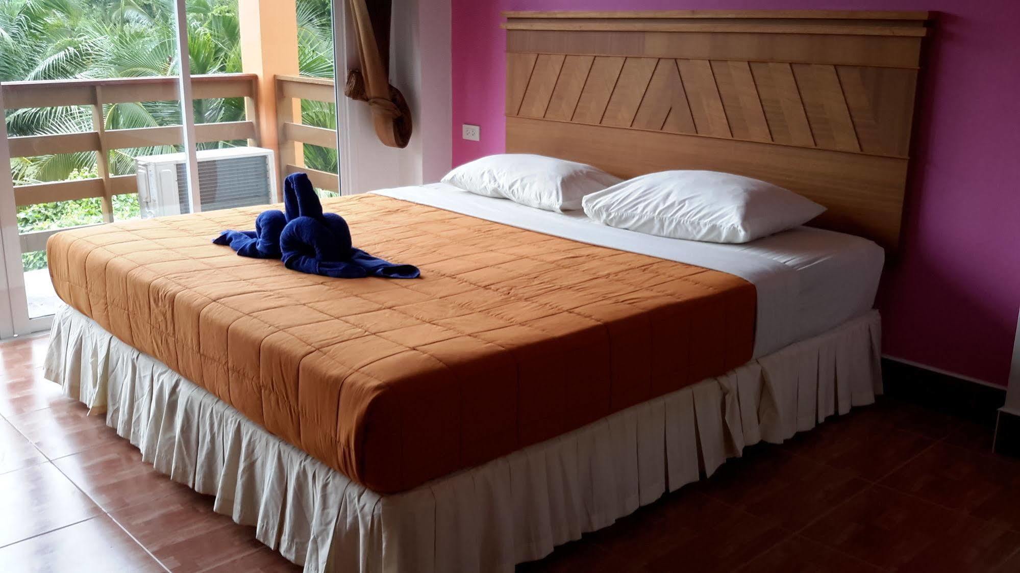 N.D.Hotel Ko Lanta Extérieur photo