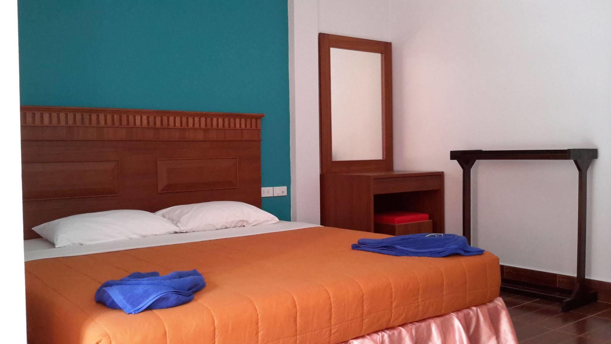 N.D.Hotel Ko Lanta Extérieur photo