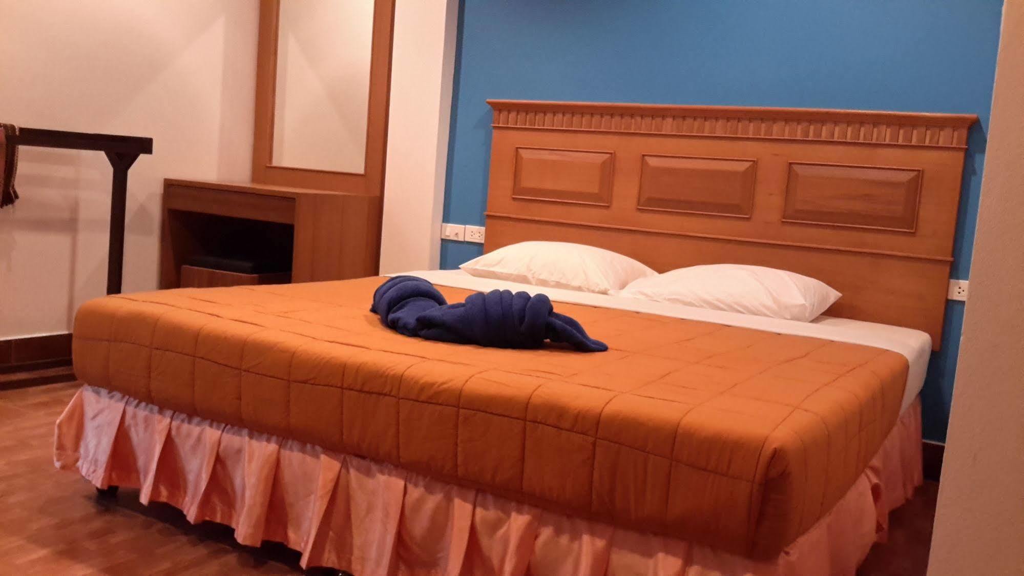 N.D.Hotel Ko Lanta Extérieur photo